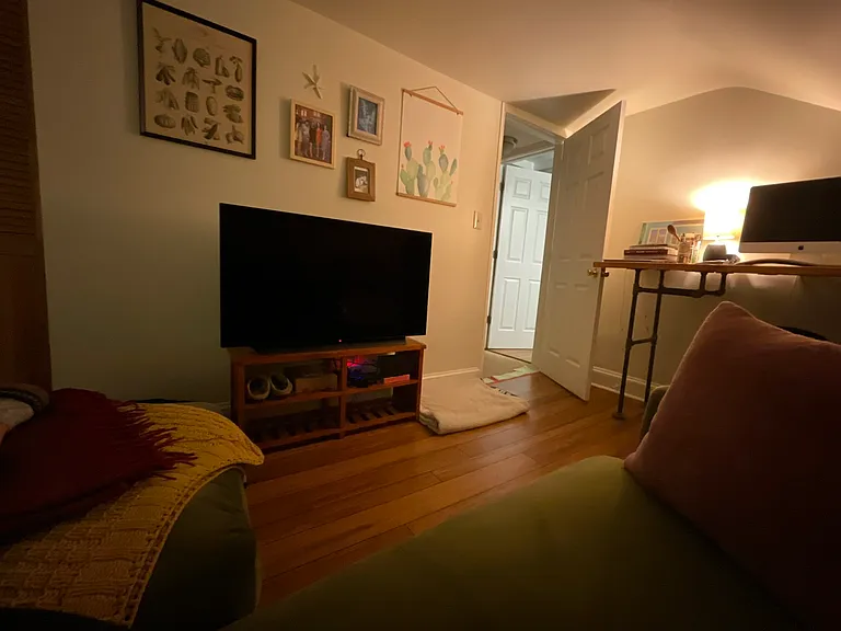 3rd Floor Bedroom/Office 2