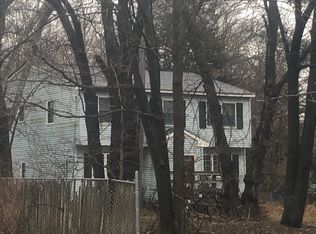 173 Main St, Yaphank, NY 11980