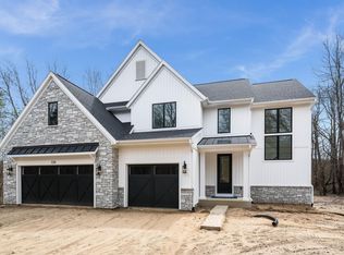 7211 W R Ave, Kalamazoo, MI 49009