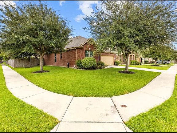 2nd image of 26318 Julia Manor Dr