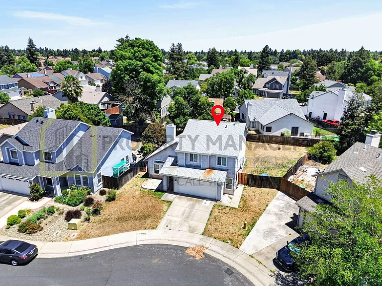 9013 Figtree Ct — Photo 48