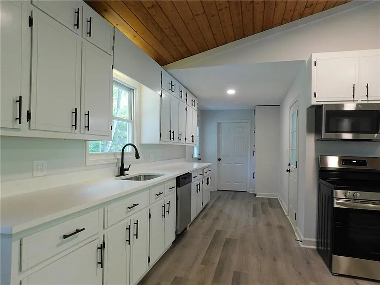 183 Laurel Heights Dr — Photo 11