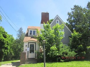 1108 Diamond Ave NE, Grand Rapids, MI 49503