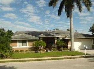 10249 SW 12th St, Pembroke Pines, FL 33025
