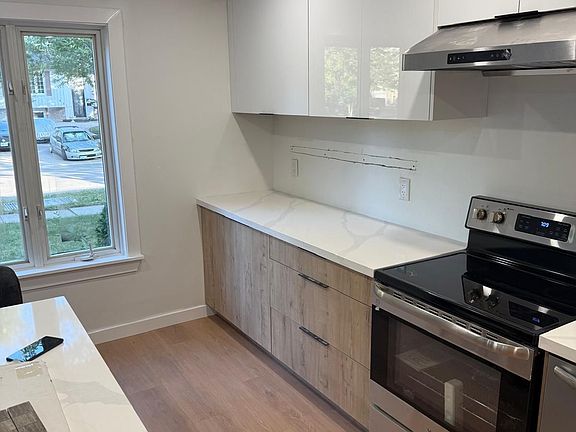 5th image of 622 Elliott Cres