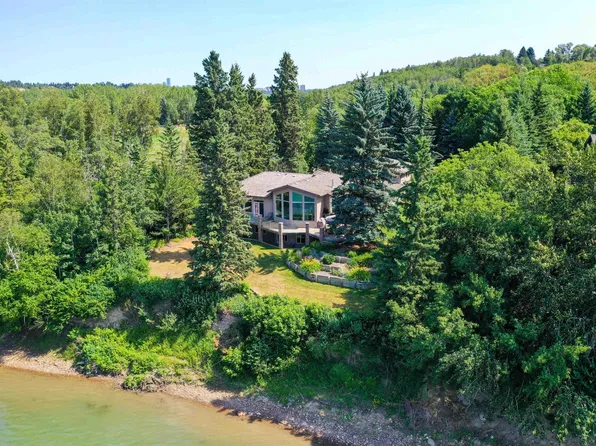15625 Whitemud Rd NW, Edmonton, AB T6H 4N5