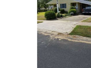 1 Morning Glory Ln, Levittown, PA 19054