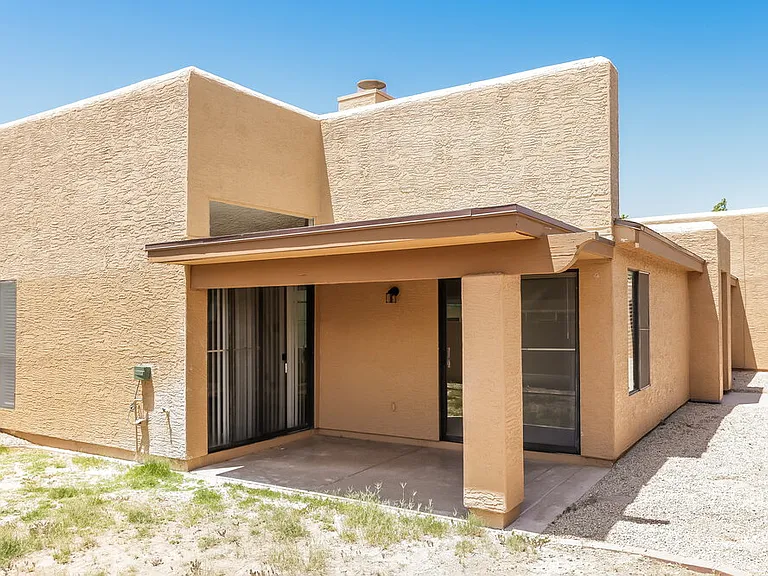 4517 E Rosemonte Dr — Photo 15