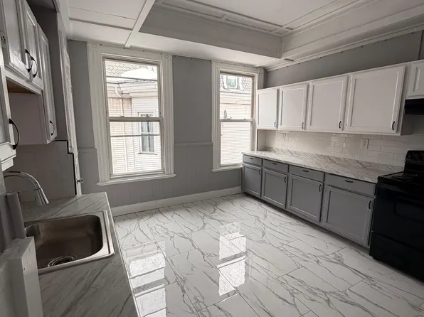 599 Elm St, New Haven, CT