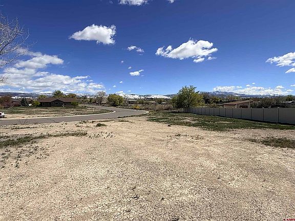5th image of 1545 Windsor Way