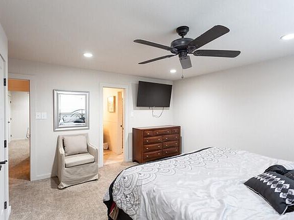 3rd image of 2413 Idlewood Ln #064e3c31b