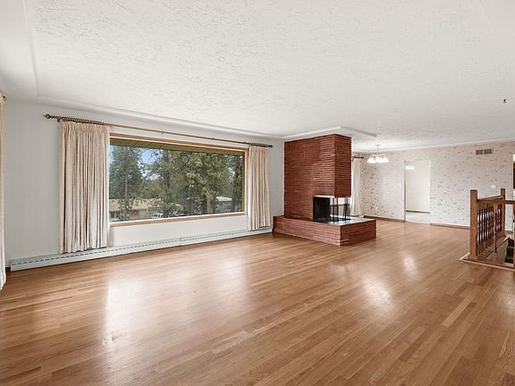 4th image of 3825 E 18th Ave