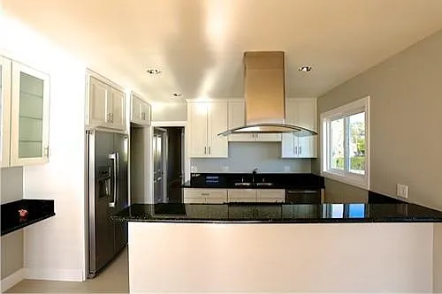 645 Glenneyre St #A — Photo 3