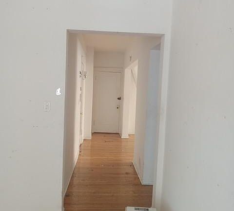 5th image of 5042 N Glenwood Ave APT 1E