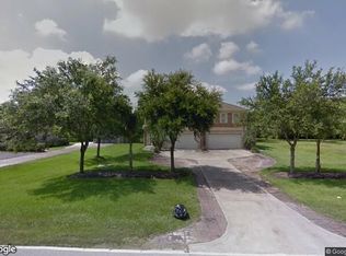 4704-A W Walnut St, Pearland, TX 77581
