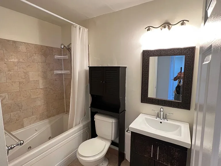258 Barrow St #4C — Photo 15