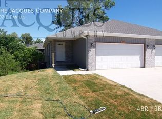 802 E Daniels, Ozark, MO 65721