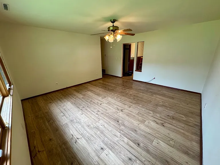 202 Beau Maye Ave — Photo 7
