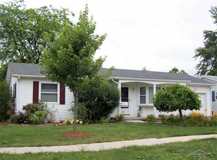902 Ridgeland Dr, Saginaw, MI 48604