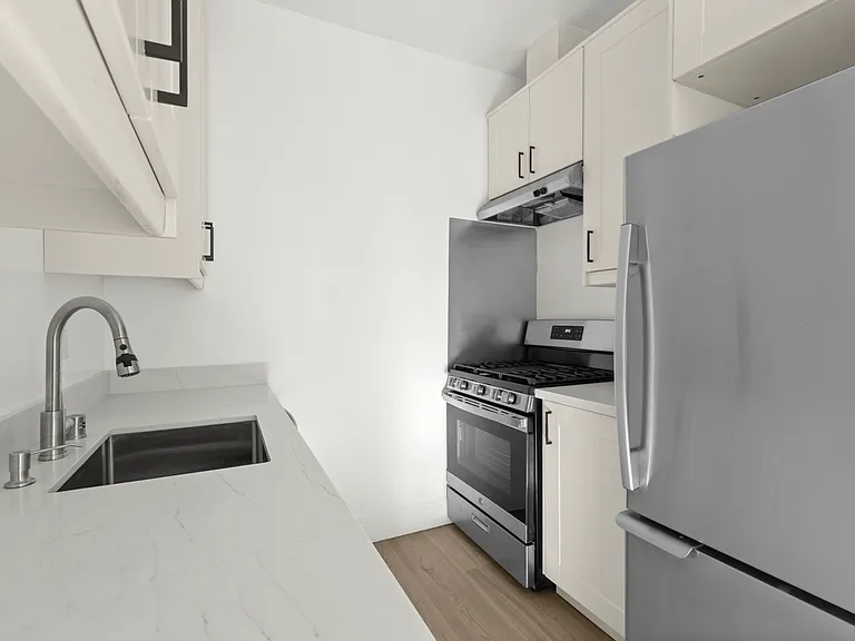 1441 Taylor St #402 — Photo 11