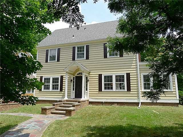 2nd image of 21 Birckhead Pl