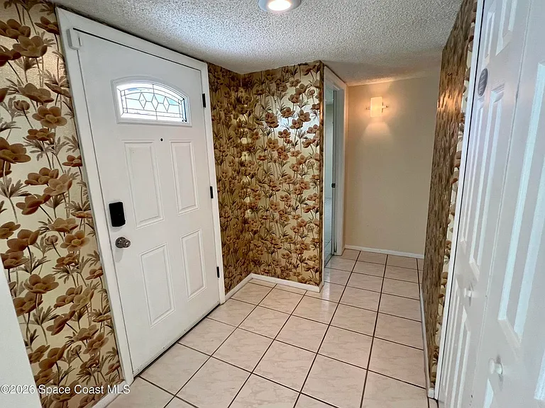 1497 Krin Ct NE — Photo 8