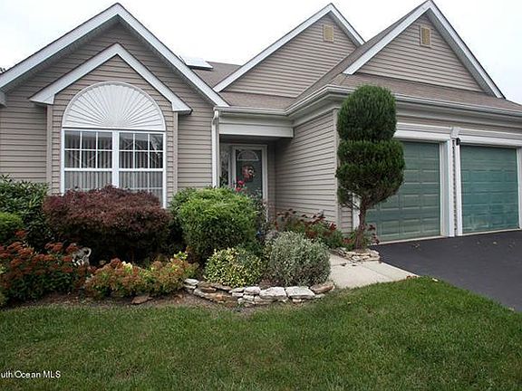 3rd image of 78 Skyline Dr