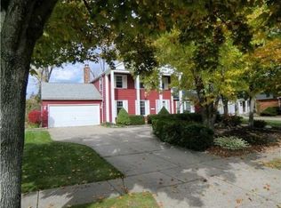 44 Old Spring Ln, Buffalo, NY 14221