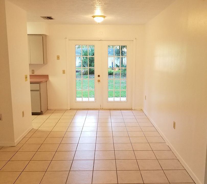1st image of 9651 W Cleveland Ln