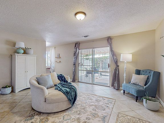 5th image of 7309 Kathleen Ave NE
