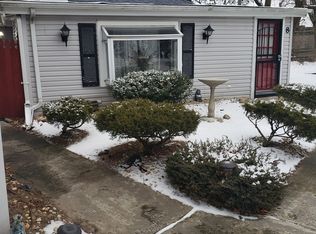 8 Schrum Rd, Calumet City, IL 60409