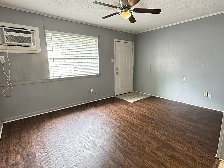 209 Hodge St #102 — Photo 7