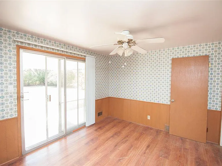470 Fulton St — Photo 2