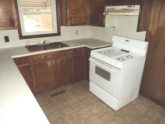 4th image of 108 Woodland Dr