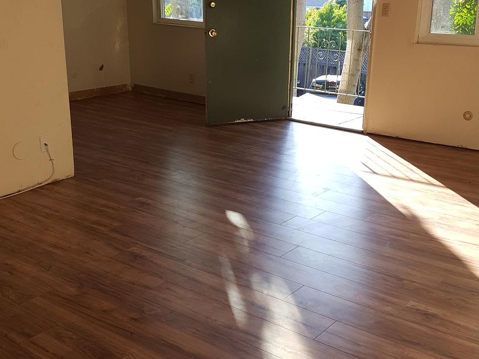 1st image of 463 N 5th St
