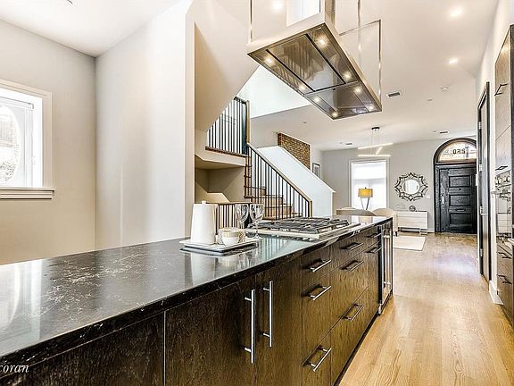 5th image of 250 W 139th St
