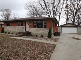 6346 Hunters Grove Rd, Louisville, KY 40216