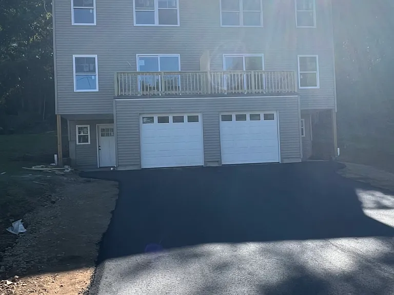 307 Laurel St #B — Photo 3