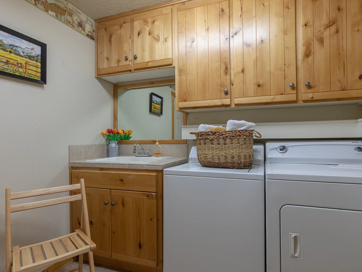 3 bed, 2348 sqft, $4,750 — Photo 2