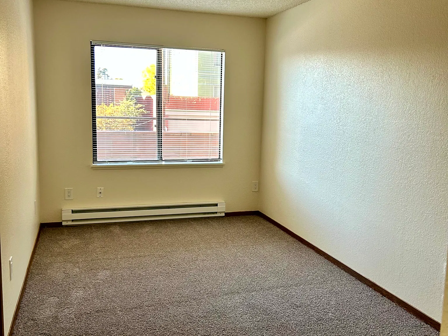 2 bed, 750 sqft, $1,650 — Photo 4