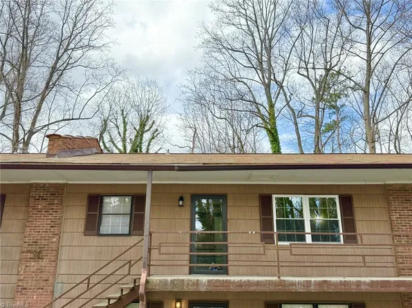 372 S Cherry St #B, Kernersville, NC 27284
