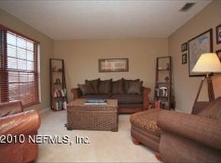 825 Maplewood Ln, Orange Park, FL 32065