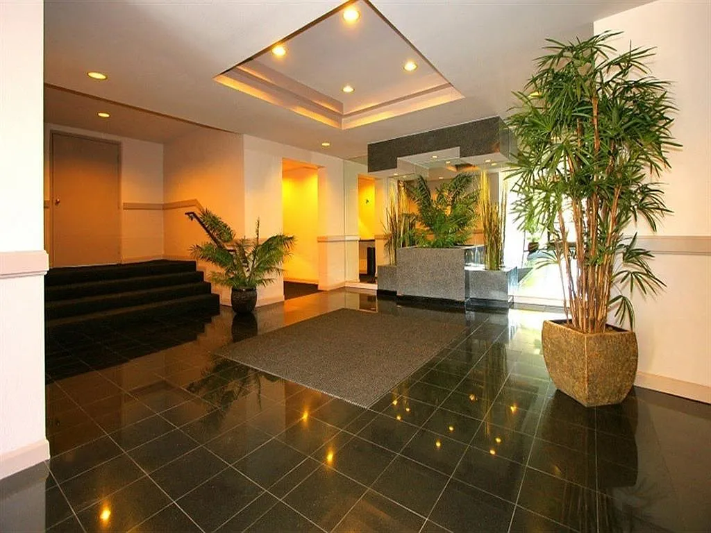 The Ritz — Photo 2