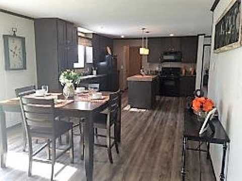 4th image of 6237 Wild Oak Dr