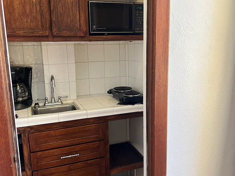 315 W 3rd St #4A — Photo 5