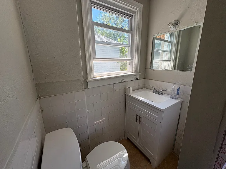 207 Dunseith St — Photo 4