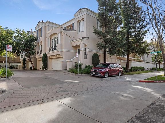 2nd image of 839 Harmony Pl