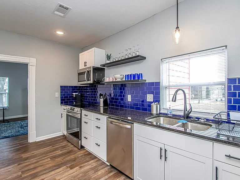 2108 Bragg St — Photo 16