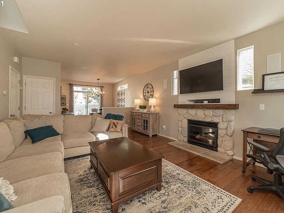 4th image of 17406 SE 21st Way
