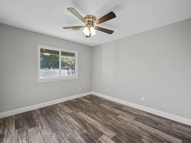 5421 Greenwood Way — Photo 20
